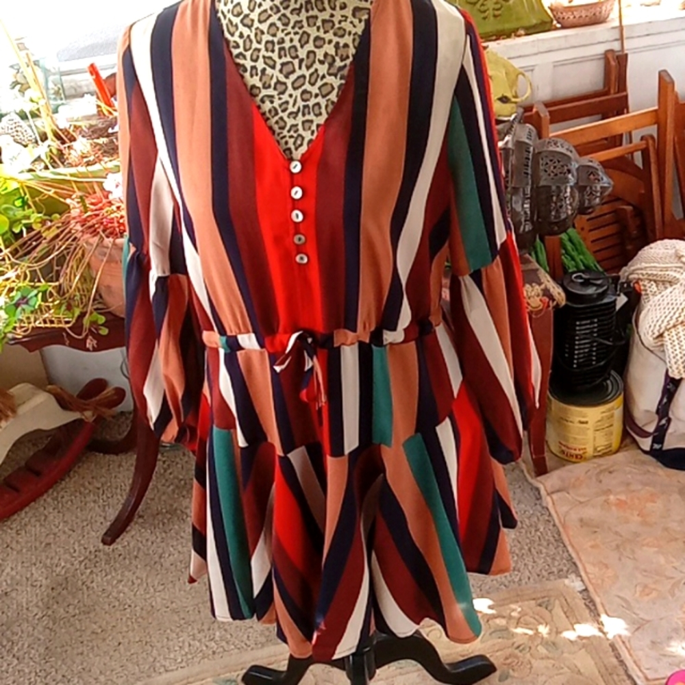 Ladies Size Small Entro Dress.Drawstring Waist,Mini,Bell Gathered Bishop Sleeves